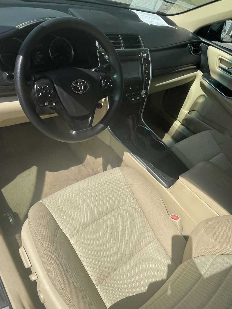 Toyota Camry Image 17